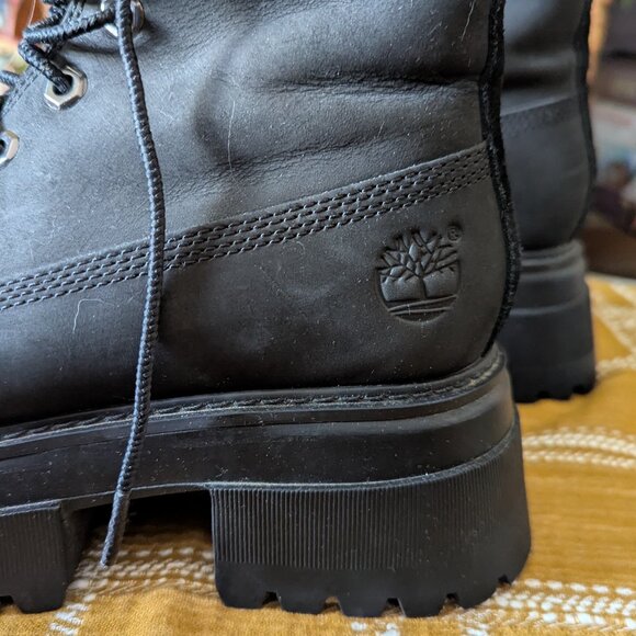 Black Timberland Platform Boots, size 7 - Picture 10 of 13